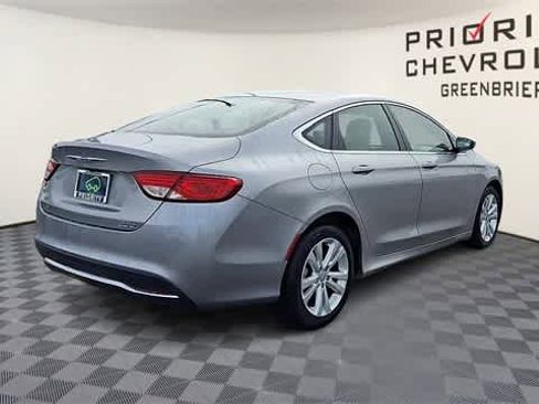 Used 2016 Chrysler 200 Limited image 8