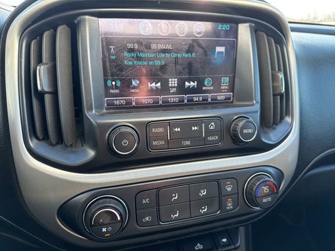 Certified 2017 GMC Canyon SLE w/ SLE Convenience Package image 39