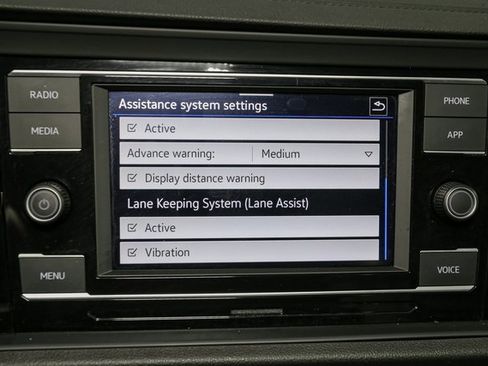 Used 2023 Volkswagen Jetta SE image 23