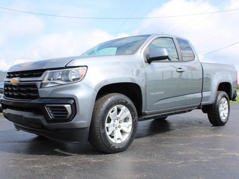 Used 2022 Chevrolet Colorado LT w/ Fleet Safety Package RWD image 12