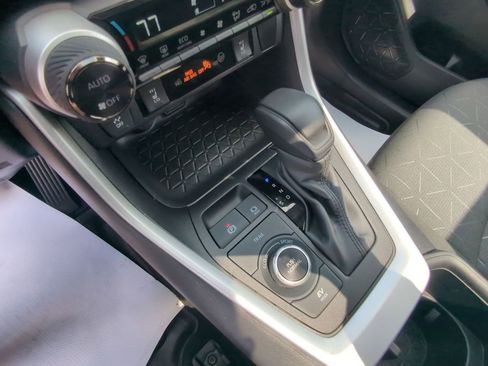 Used 2024 Toyota RAV4 XLE w/ Convenience Package image 20