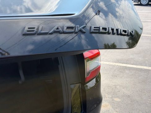 Used 2025 Honda Pilot Black Edition image 32