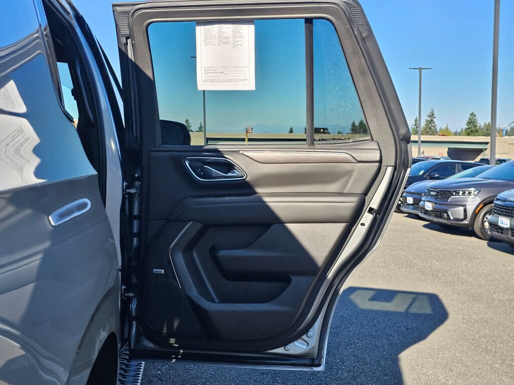 Certified 2023 Chevrolet Tahoe Z71 w/ Luxury Package AWD/4WD image 28