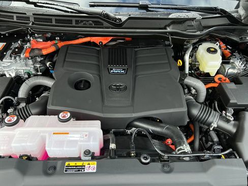 New 2026 Toyota Tundra Limited AWD/4WD image 9