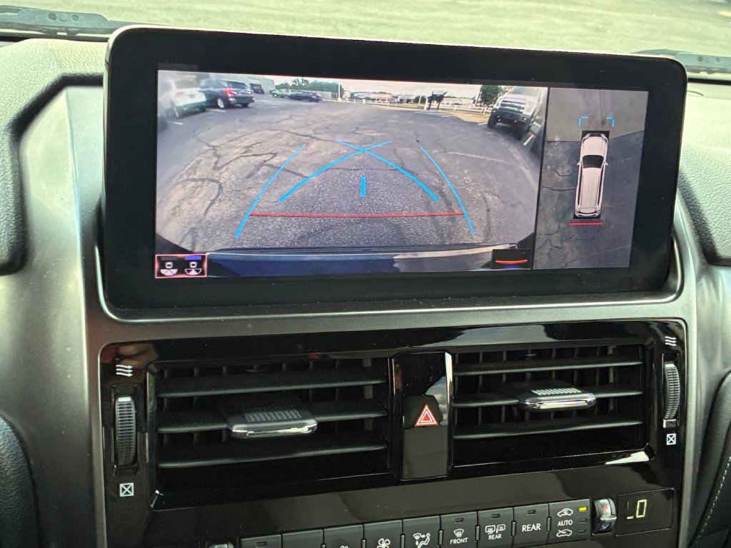 Used 2023 Lexus GX 460 w/ Black Line Special Edition AWD/4WD image 9