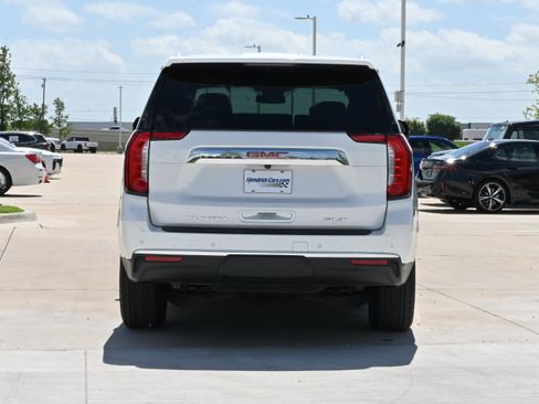 Used 2023 GMC Yukon SLT w/ SLT Premium Package RWD image 8