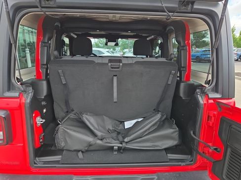 Used 2025 Jeep Wrangler Sport AWD/4WD image 11
