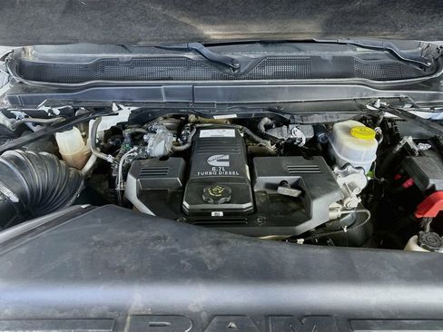 Used 2022 RAM 2500 Tradesman w/ Chrome Appearance Group AWD/4WD image 31