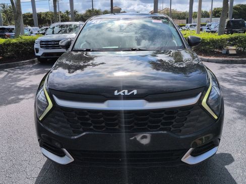 Used 2023 Kia Sportage LX FWD image 8