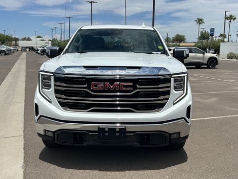 Certified 2025 GMC Sierra 1500 SLT AWD/4WD image 8