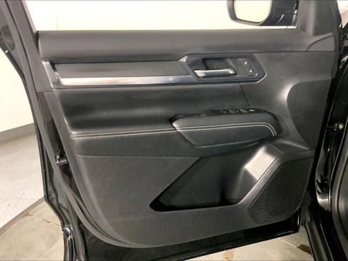 Used 2025 GMC Terrain Elevation AWD/4WD image 24