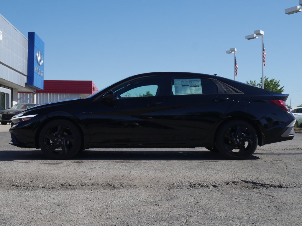 New 2026 Hyundai Elantra Sport FWD image 10