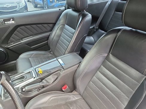 Used 2013 Ford Mustang Premium RWD image 18
