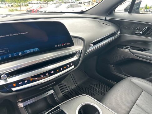 Used 2024 Cadillac Lyriq Sport RWD image 23
