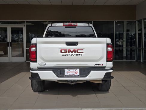 Used 2024 GMC Canyon AT4 w/ Technology Package AWD/4WD image 6