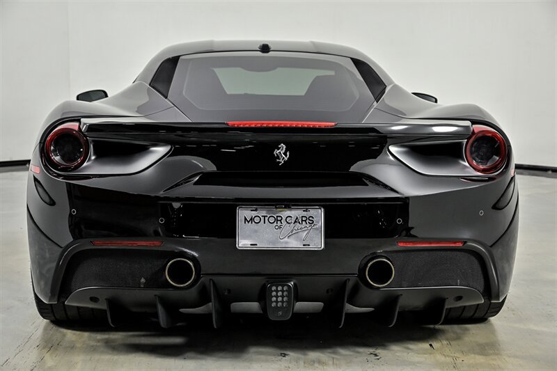 Used 2016 Ferrari 488 GTB RWD image 8