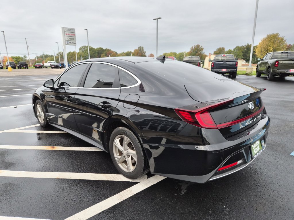 Used 2022 Hyundai Sonata SE FWD image 2