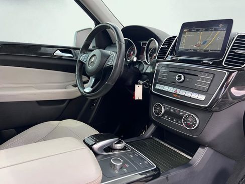 Used 2018 Mercedes-Benz GLS 450 4MATIC image 32
