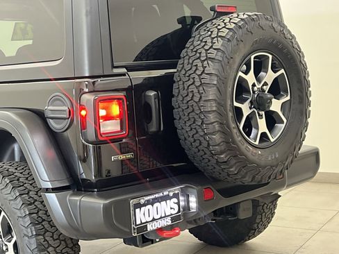 Used 2022 Jeep Wrangler Unlimited Rubicon w/ Cold Weather Group AWD/4WD image 29
