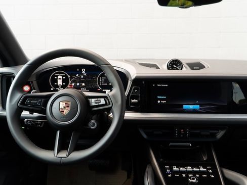 New 2026 Porsche Cayenne image 22