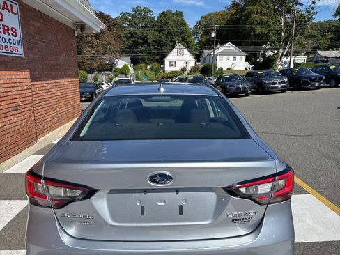 Used 2022 Subaru Legacy Premium image 9