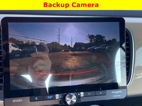Used 2019 Volkswagen Beetle 2.0T Final Edition SEL FWD image 28