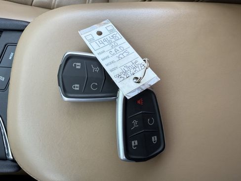 Used 2020 Cadillac XT5 Premium Luxury w/ Platinum Package image 43