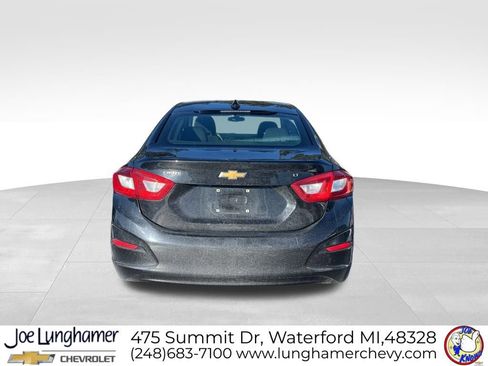 Used 2016 Chevrolet Cruze LT w/ Convenience Package image 4