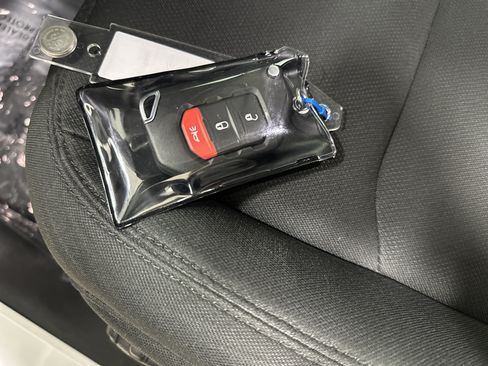 Used 2020 Jeep Wrangler Sport AWD/4WD image 36