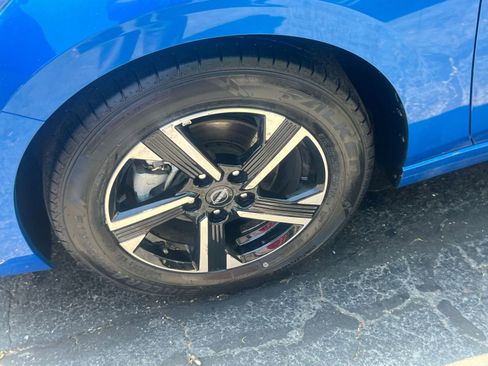 Used 2025 Nissan Sentra SV image 24