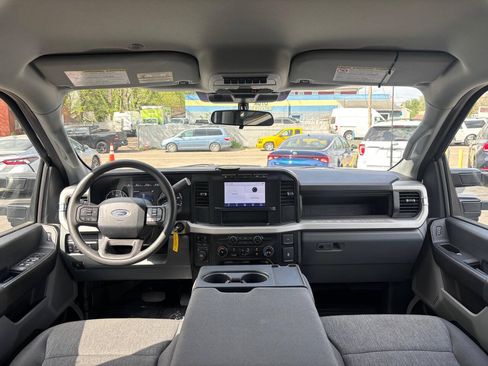 Used 2024 Ford F350 XL w/ 360-Degree Camera Package AWD/4WD image 17