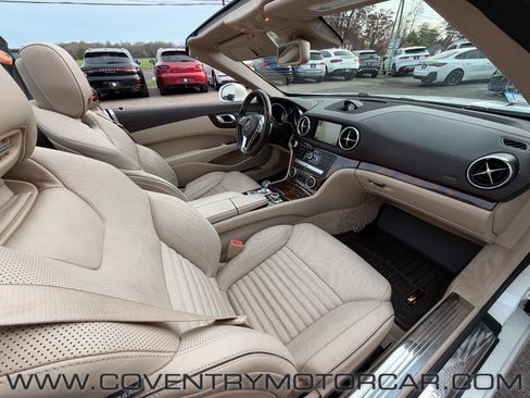 Used 2014 Mercedes-Benz SL 550 image 37