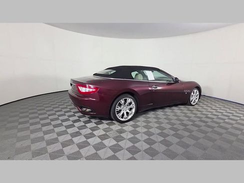 Used 2011 Maserati GranTurismo Convertible RWD image 37