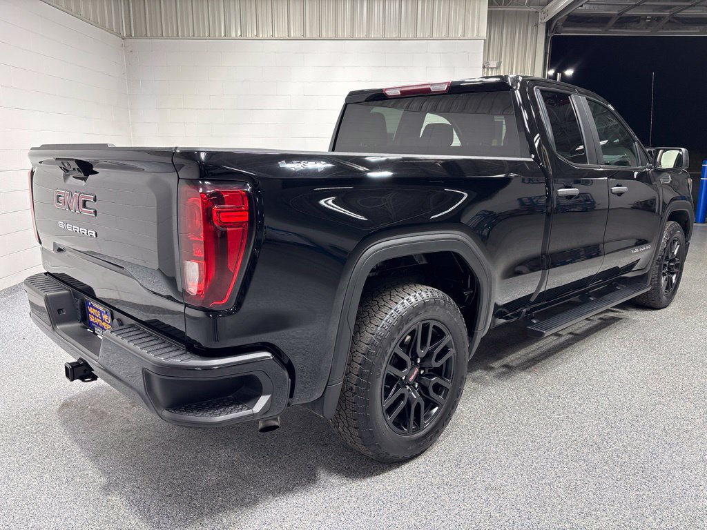 Used 2023 GMC Sierra 1500 Pro w/ Graphite Edition AWD/4WD image 7