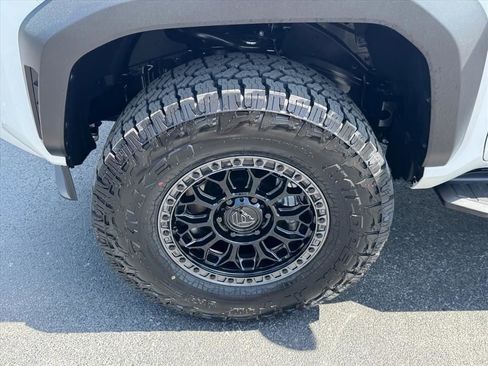 New 2026 Toyota 4Runner SR5 AWD/4WD image 15