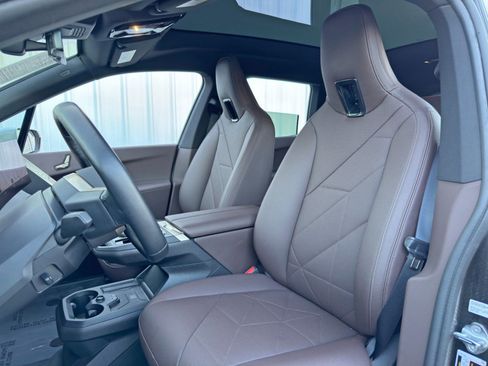 Used 2022 BMW iX xDrive50 w/ Sport Package image 42