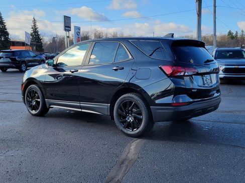Used 2024 Chevrolet Equinox LS w/ LS Convenience Package image 3