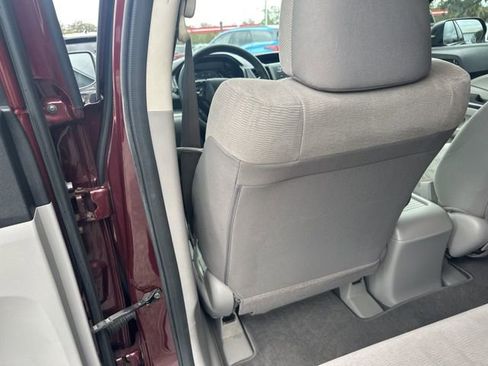 Used 2013 Honda CR-V LX image 36