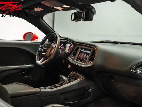 Used 2017 Dodge Challenger SRT Hellcat image 41