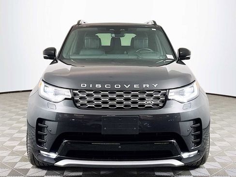 Used 2024 Land Rover Discovery Metropolitan Edition image 2
