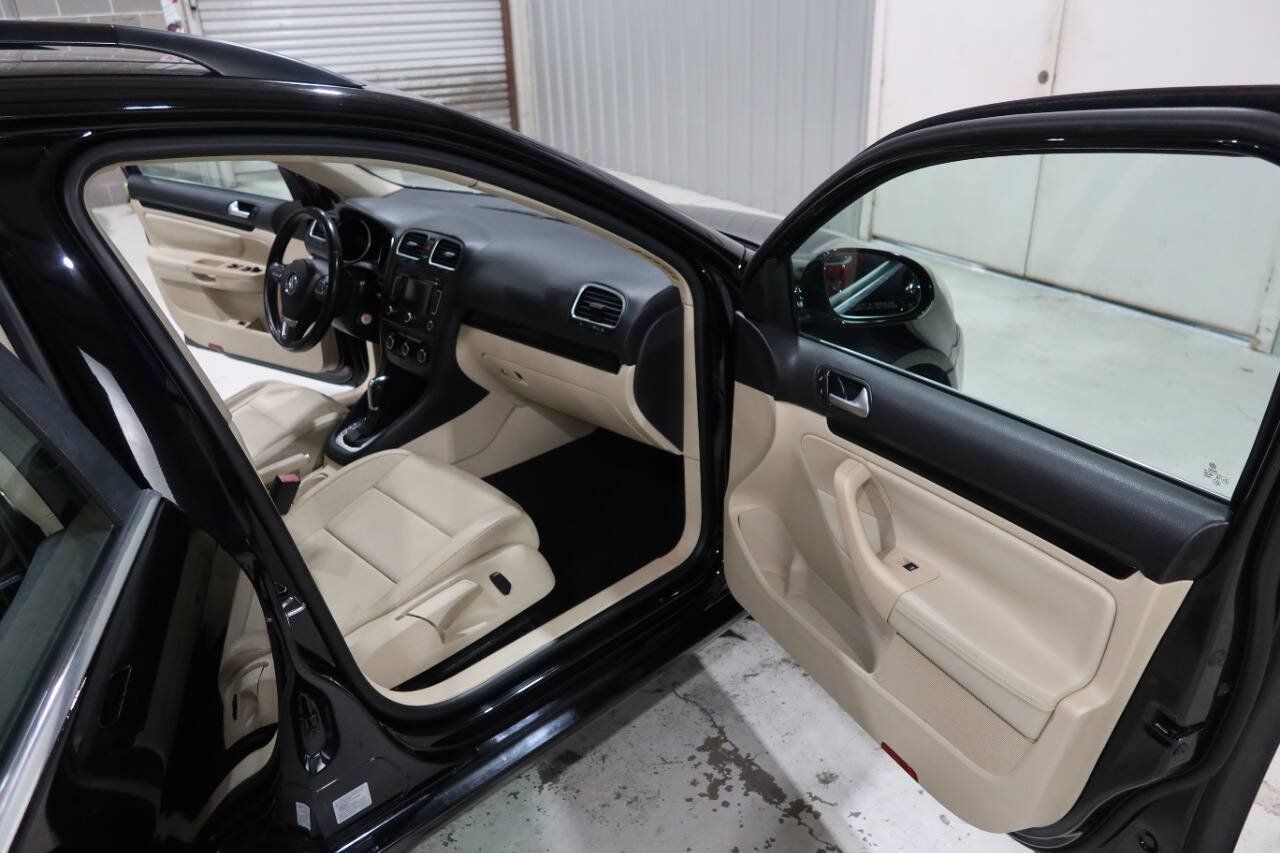 Used 2014 Volkswagen Jetta TDI FWD image 11