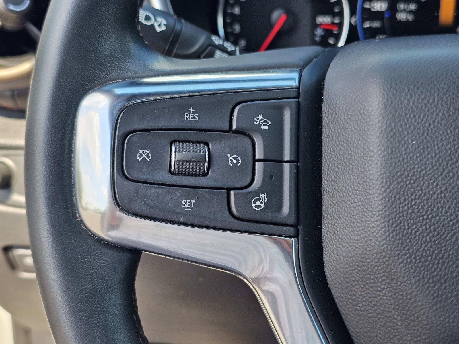 Used 2023 Chevrolet Blazer Premier FWD image 23