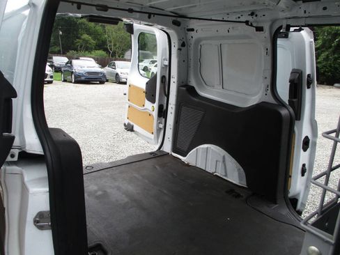 Used 2015 Ford Transit Connect XL FWD image 21
