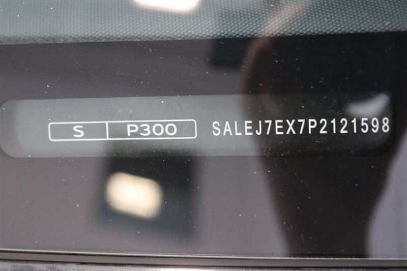 Used 2023 Land Rover Defender 110 S AWD/4WD image 91