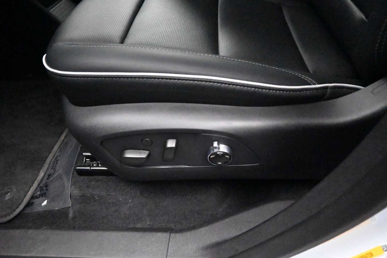 Used 2026 Buick Enclave Avenir w/ Super Cruise Package AWD/4WD image 27
