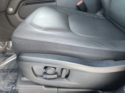 Used 2025 Land Rover Defender 110 X image 22