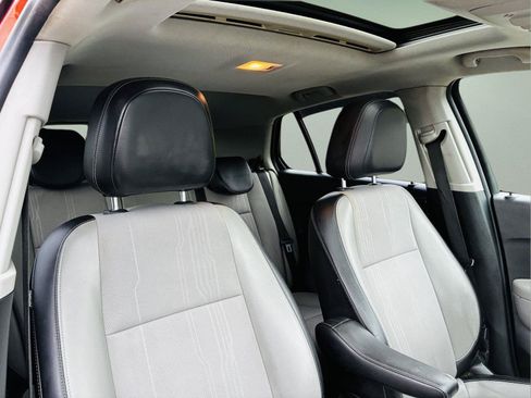 Used 2015 Chevrolet Trax LT w/ LT Sun and Sound Package AWD/4WD image 23