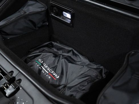 Used 2023 Lamborghini Huracan Tecnica image 48