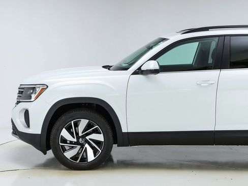 New 2026 Volkswagen Atlas SE image 3