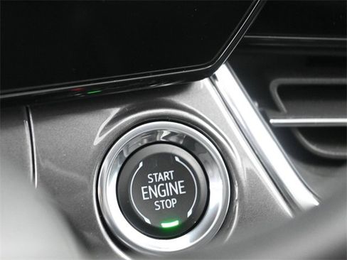 Used 2025 Chevrolet Trax ACTIV w/ Driver Confidence Package image 20